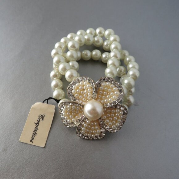 NWT Temptations Faux Pearl Triple Strand Expandable Flower Bracelet - Picture 1 of 10